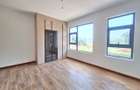 5 Bed Townhouse with En Suite at Lavington - 4