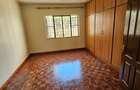 5 Bed Townhouse with En Suite at Lavington - 5