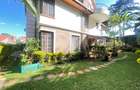 5 Bed Townhouse with En Suite in Lavington - 2