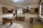 5 Bed Townhouse with En Suite in Lavington - 3
