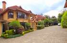 5 Bed Townhouse with En Suite at Lavington Road - 1