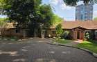 4 Bed House with En Suite at Lavington - 11