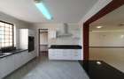 3 Bed Apartment with En Suite in Parklands - 8