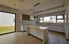 5 Bed Villa with En Suite at Lavington - 6