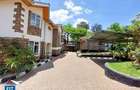 5 Bed Townhouse with En Suite at Lavington Green - 17