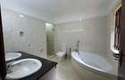 5 Bed Townhouse with En Suite at Old Runda - 9