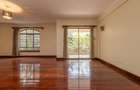 3 Bed Apartment with En Suite at Riverside Drive - 5