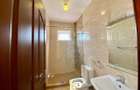 Serviced 2 Bed Apartment with En Suite in Brookside - 11
