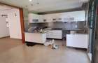 5 Bed Villa with En Suite at Lavington - 18