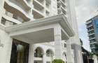 4 Bed Apartment with En Suite at City Park Drive - 9