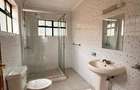 4 Bed Townhouse with En Suite at Lavington - 10