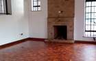 4 Bed Townhouse in Redhill - 11