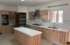 3 Bed Apartment with En Suite at Lavington - 6