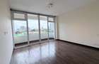 3 Bed Apartment with En Suite at Riverside Gardens - 8