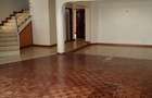5 Bed Townhouse with En Suite at Lavington - 4