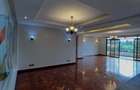 4 Bed Apartment with En Suite at Riverside Drive - 15