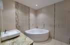 4 Bed Townhouse with En Suite in Kyuna - 9