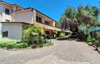 4 Bed Townhouse with En Suite at Brookside Drive. - 2