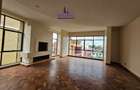 5 Bed Townhouse with En Suite at Lavington - 3