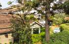 7 Bed House with En Suite at Streamdrive - 8
