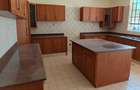 5 Bed House with En Suite at Lavington - 8
