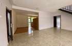 6 Bed Apartment with En Suite at Lavington - 6