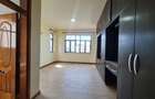 3 Bed Apartment with En Suite at Parklands - 10