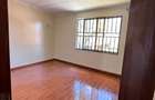 5 Bed Townhouse with En Suite in Lavington - 7