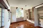 5 Bed Villa with En Suite in Spring Valley - 10