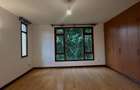 3 Bed Apartment with En Suite at Riverside Drive - 9