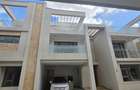 6 Bed Villa with En Suite at Lavington - 2