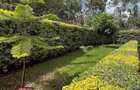 5 Bed House with En Suite in Lavington - 2