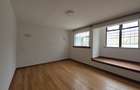 5 Bed Townhouse with En Suite in Spring Valley - 9