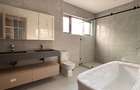 6 Bed Townhouse with En Suite in Lavington - 16
