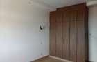 3 Bed Apartment with En Suite at Denis Prit - 12