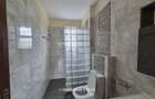 5 Bed Townhouse with Garden in Thome - 11