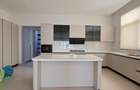 5 Bed House with En Suite in Lavington - 5