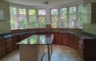 5 Bed Townhouse with En Suite in Rosslyn - 2