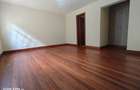 5 Bed Townhouse with En Suite at Off Convent Drive - 8