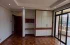 4 Bed Apartment with En Suite at Riverside Drive - 6