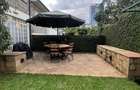 5 Bed Townhouse with En Suite in Riverside - 6