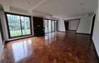 6 Bed Townhouse with En Suite in Lavington - 3