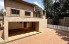 5 Bed Townhouse with En Suite in Lavington - 1