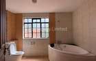 5 Bed Townhouse with En Suite in Lavington - 9