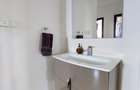 3 Bed Apartment with En Suite at City Park - 4