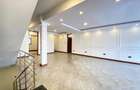 5 Bed Villa with En Suite at Spring Valley - 14