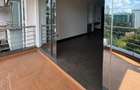 3 Bed Apartment with En Suite in Riverside - 16