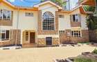 5 Bed Townhouse with En Suite at Lavington - 1