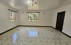 5 Bed House with En Suite in Nyari - 12