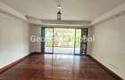 5 Bed House with En Suite in Lavington - 4